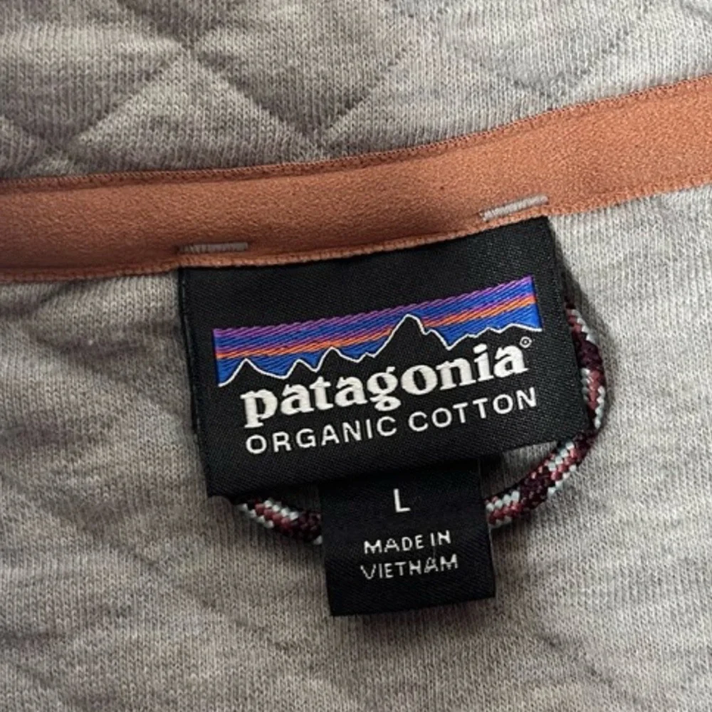 Patagonia Quilted Pullover in Light Gray with Rust Trim woman’s L - Picture 7 of 7